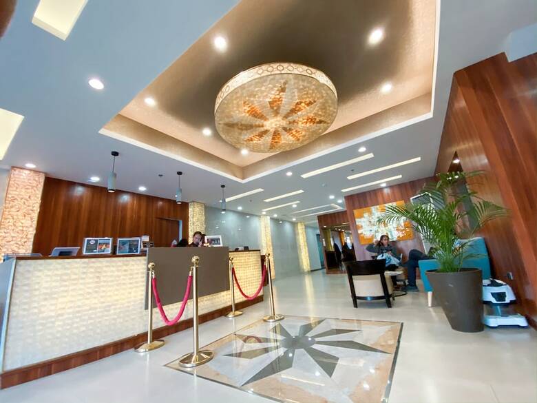 Hotel L Meridian Suites