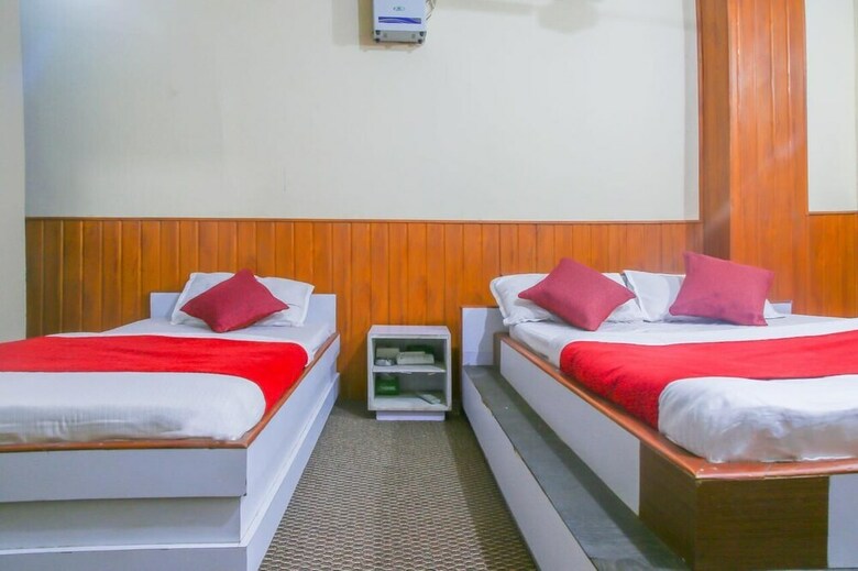 Spot On 721 Hotel Parijat