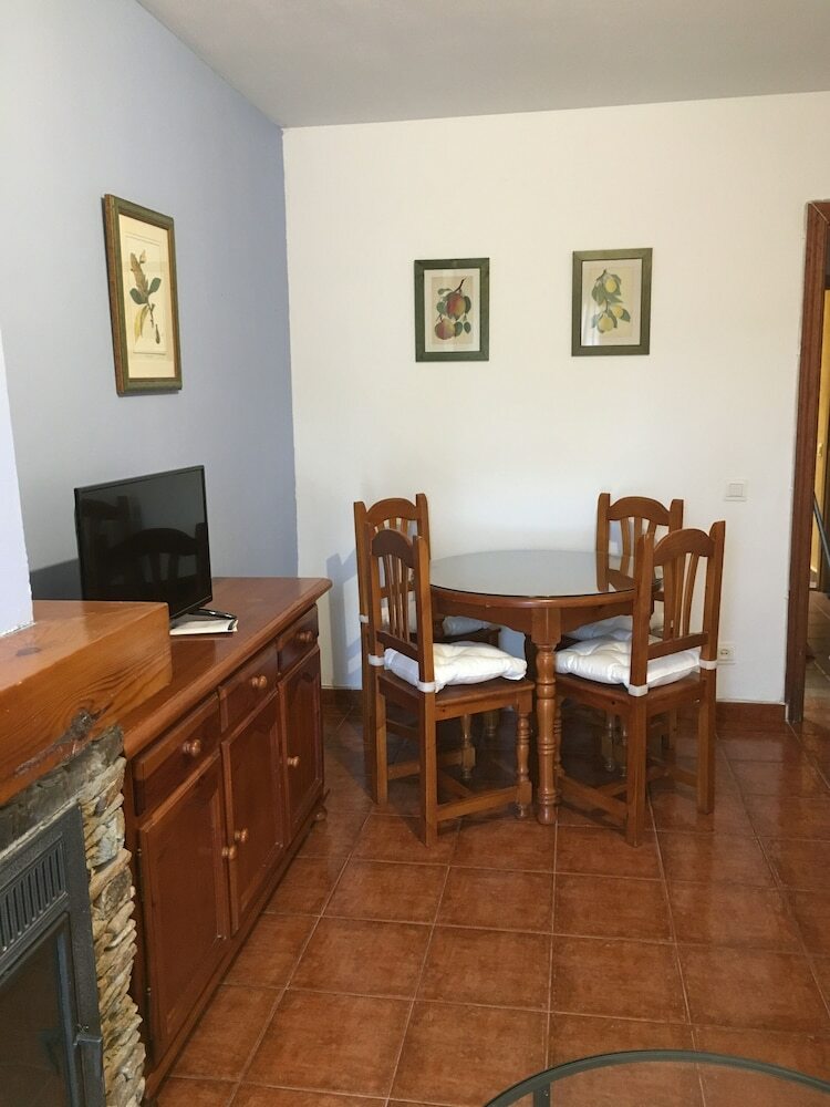 Apartamentos Alojamientos El Horno