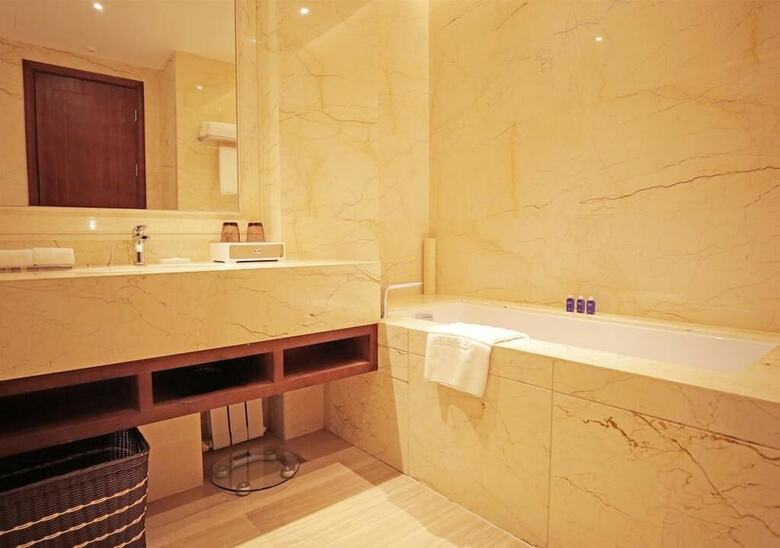 Yinjian Jianguo Hotel Heihe
