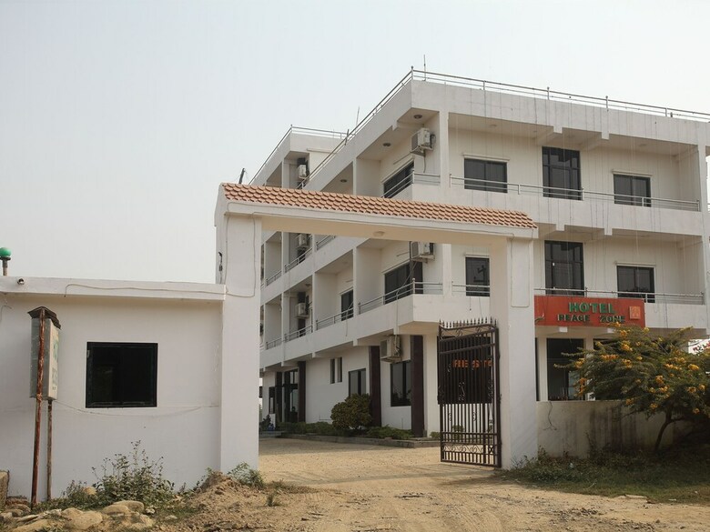 Oyo 731 Hotel Peace Zone