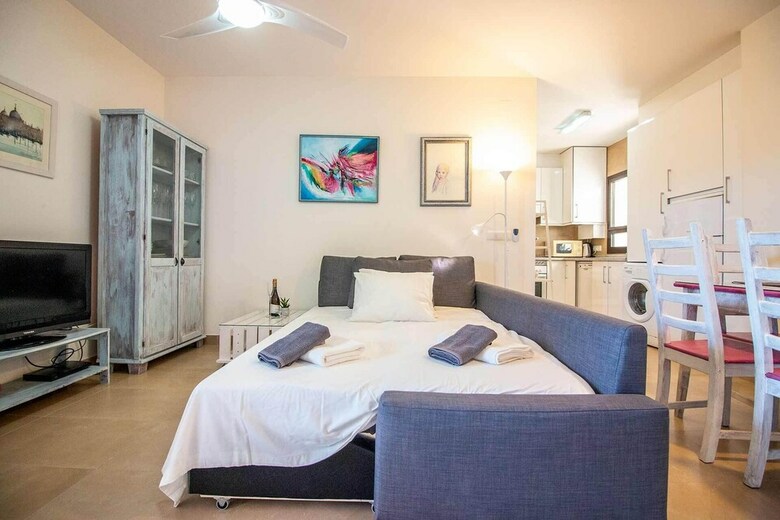 Nerja Holiday Rental Apartment, Plaza de Espa�a 8