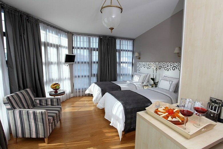 Petros Hotel