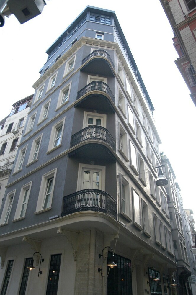 Petros Hotel