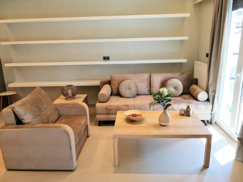 Luxurious Minimal Apartment In Acropolis