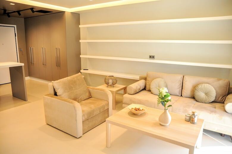 Luxurious Minimal Apartment In Acropolis