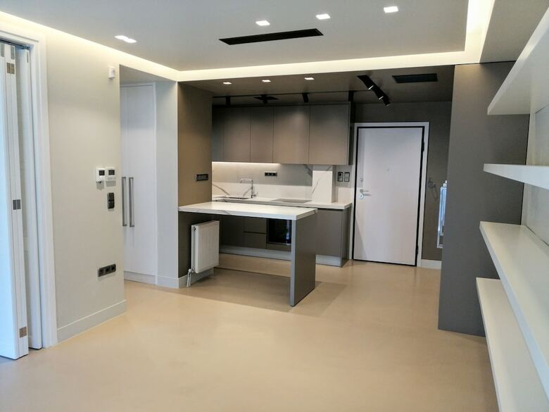 Luxurious Minimal Apartment In Acropolis