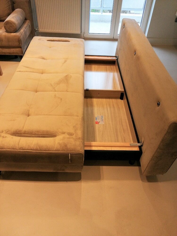 Luxurious Minimal Apartment In Acropolis