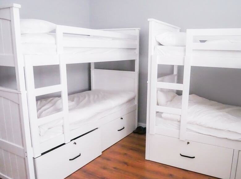 Hostal Elegant Hostel & Apartments