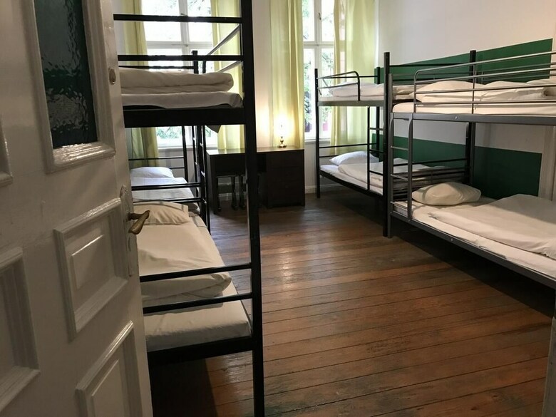 Hostal Green Hostel