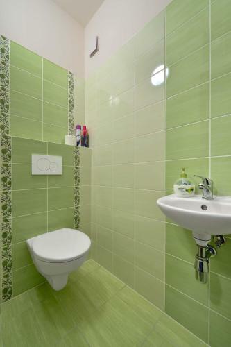 Ambiente Serviced Business Apartments - 29 Augusta Street