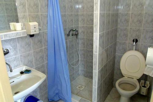 Hostal B.aden Pension