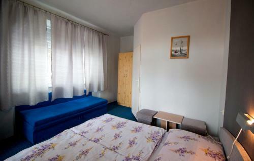 Hostal B.aden Pension