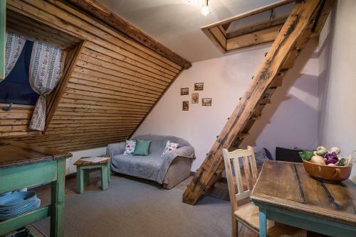 Hostal Vila House Family