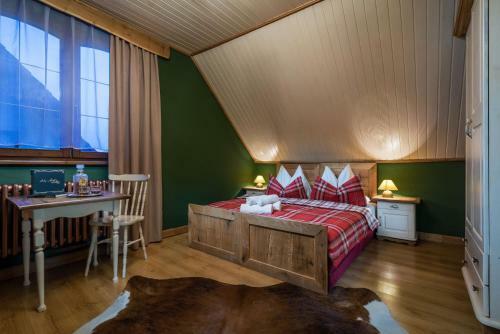 Hostal Vila House Family