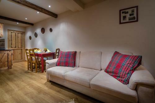 Hostal Vila House Family