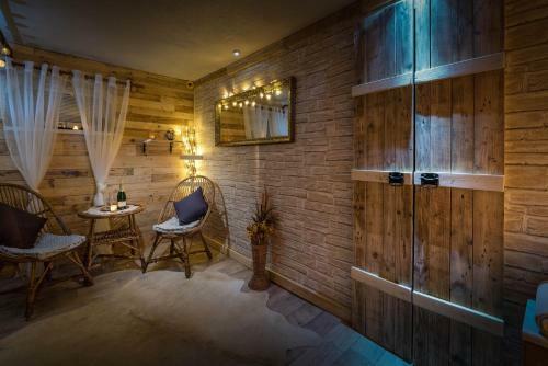 Hostal Vila House Family