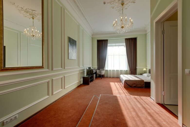 Hotel Solo On Liteyny