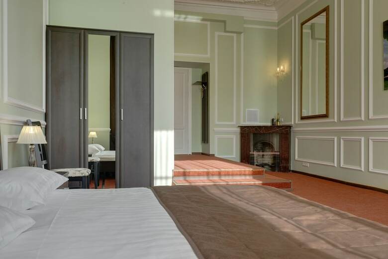 Hotel Solo On Liteyny