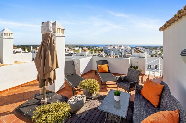 Apartamentos �tico Con Preciosa Vista En Valle Romano