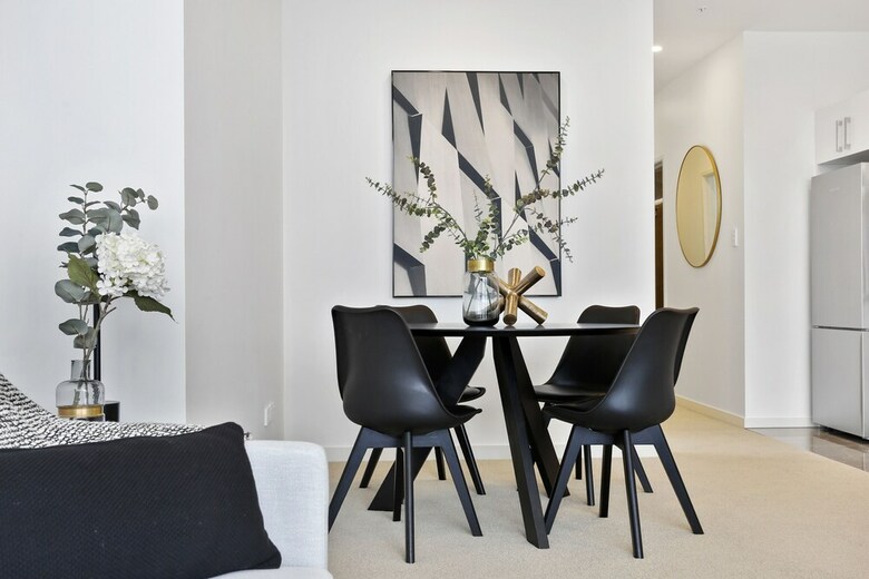 Newly Refurbished Penthouse Apartment
