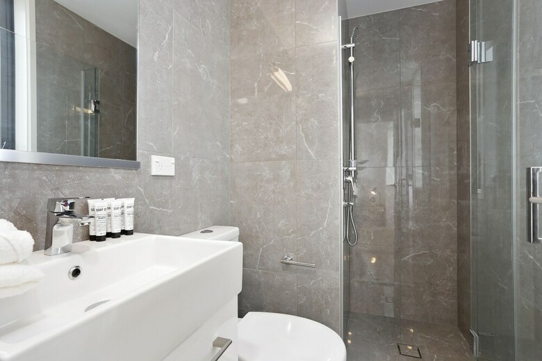 Newly Refurbished Penthouse Apartment