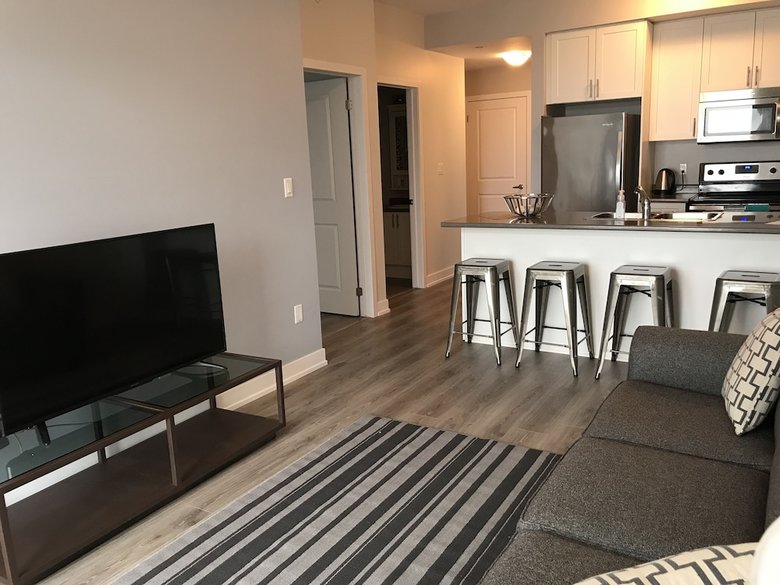 Apartamentos Contemporary Condo At Lake Ontario