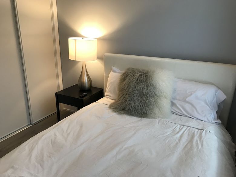 Apartamentos Contemporary Condo At Lake Ontario