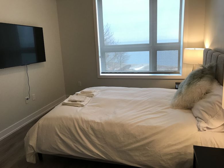 Apartamentos Contemporary Condo At Lake Ontario