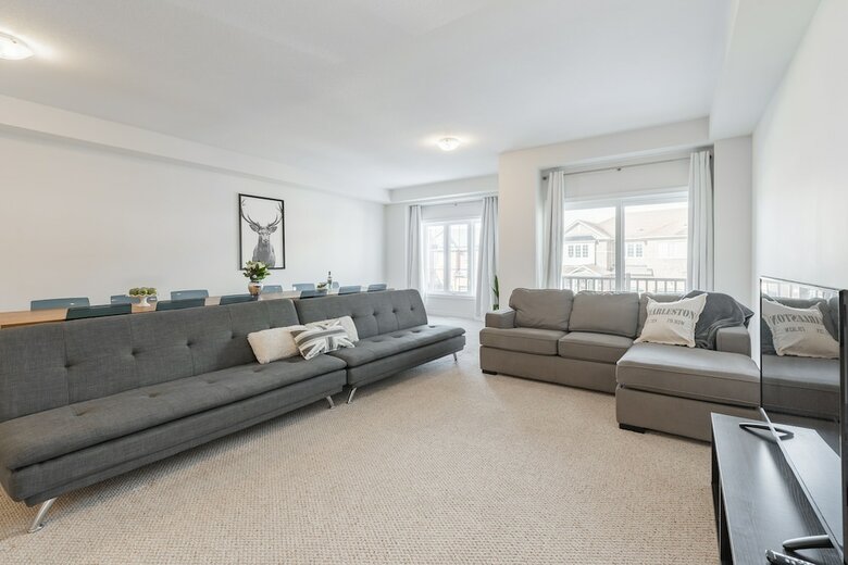 Superb Brand New Spacious Town Home