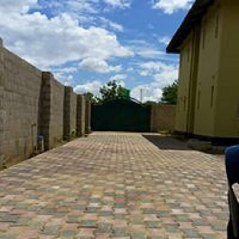 Hotel Kutwingi Lodge