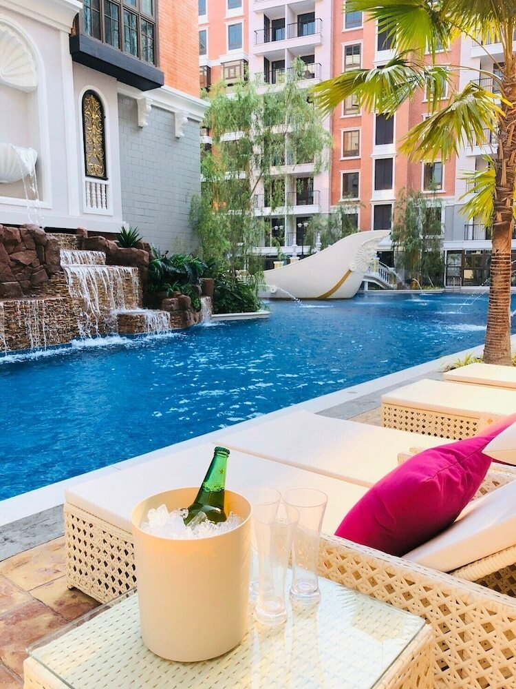 Espana Condo Pattaya By Jc