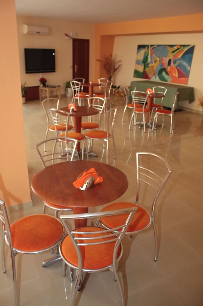 Halykos Hotel