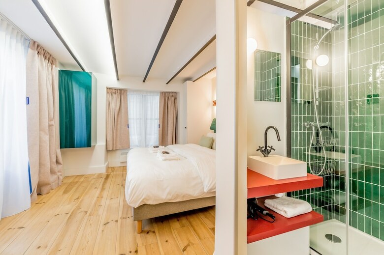 Edgar Suites Marais Nazareth