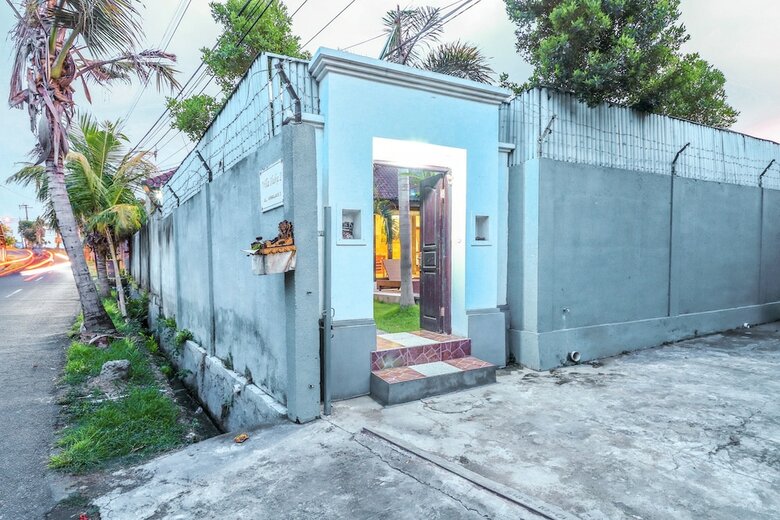 Hostal Oyo 2542 Villa Iluka 2