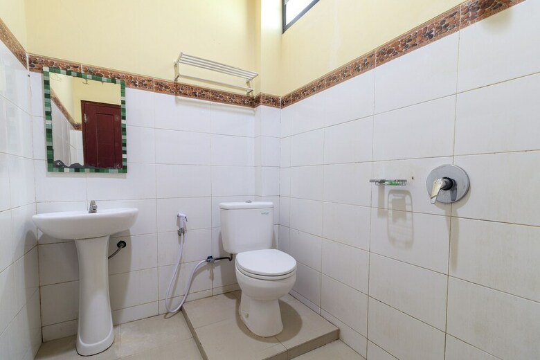 Hostal Oyo 2814 Debitos Hotel