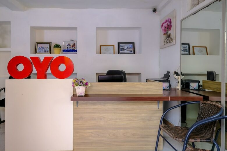 Hostal Oyo 2499 Penginapan Ratu Emas
