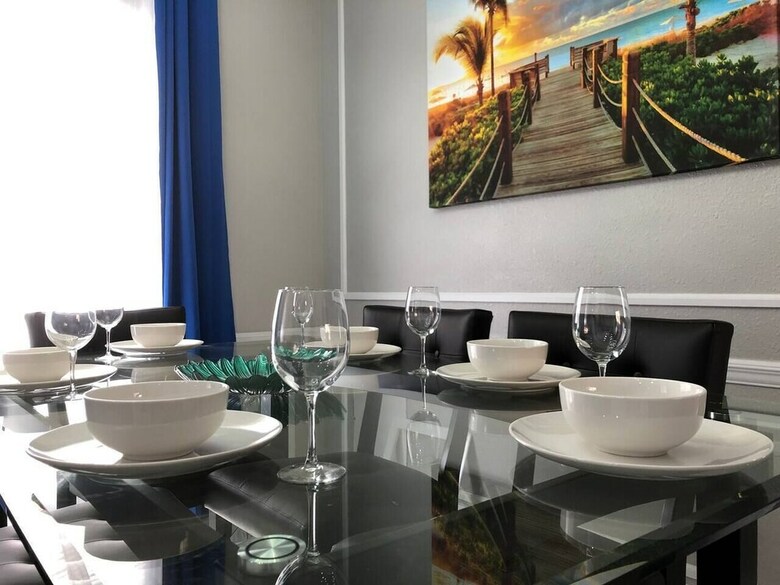 6183 Sandcrest � Walk To Universal! Near Disney, Convention