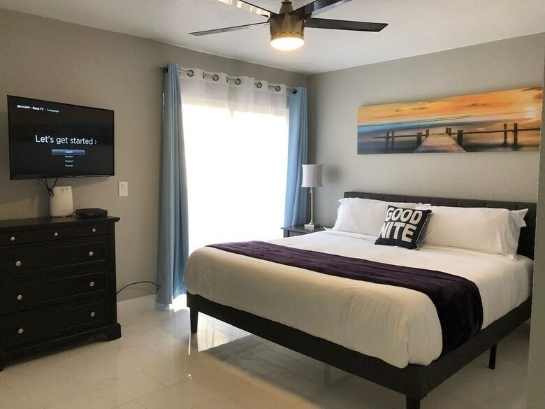 6183 Sandcrest � Walk To Universal! Near Disney, Convention