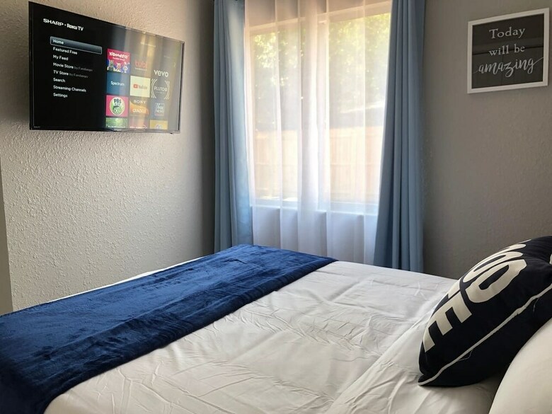 6183 Sandcrest � Walk To Universal! Near Disney, Convention