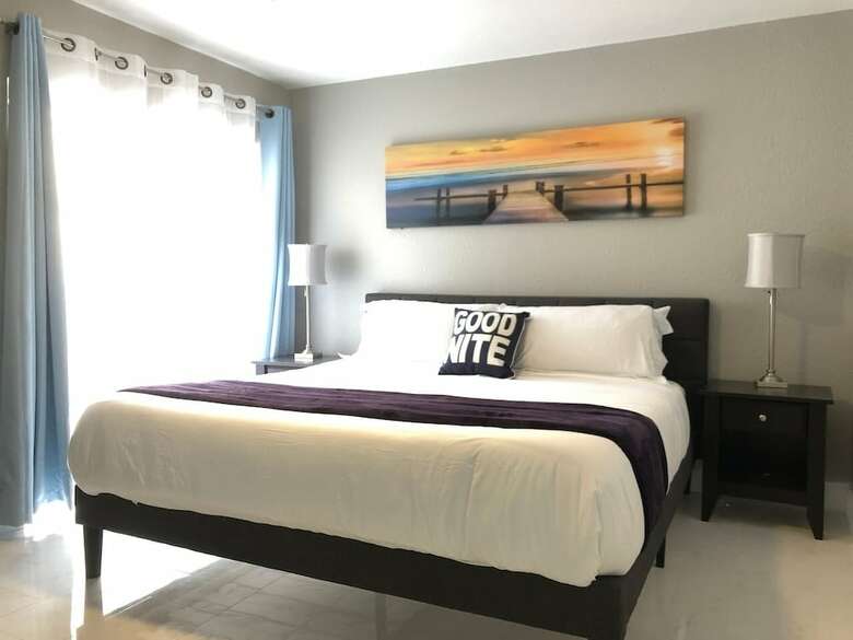 6183 Sandcrest � Walk To Universal! Near Disney, Convention