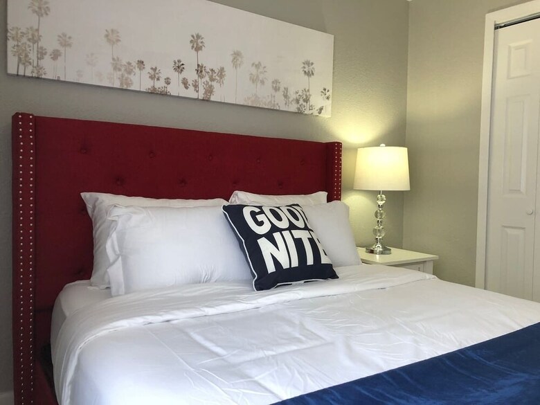 6183 Sandcrest � Walk To Universal! Near Disney, Convention