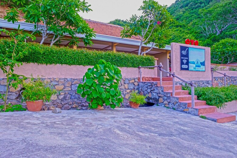 Hotel Oyo 2823 Artati Bungalows And Restaurant