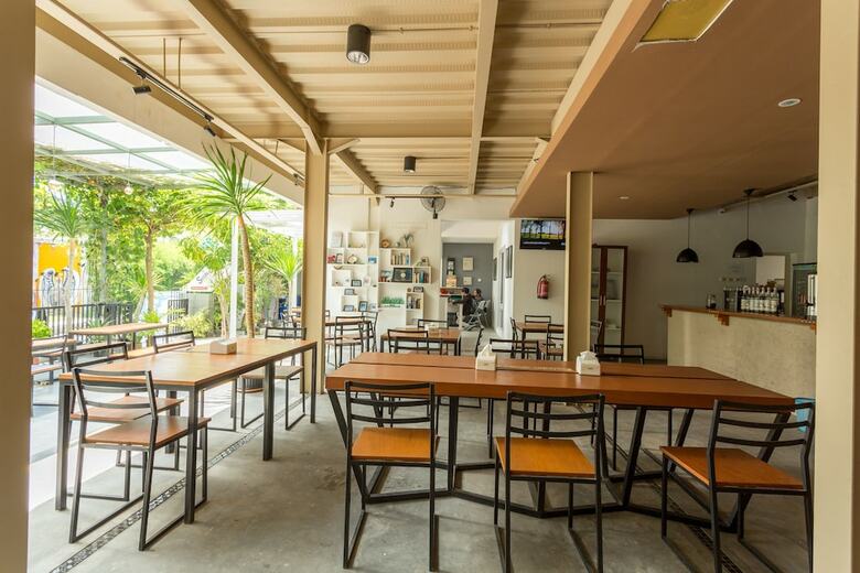 Hostal Oyo 2510 Selasar Senggigi Guesthouse