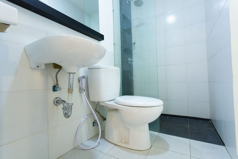 Hostal Oyo 2510 Selasar Senggigi Guesthouse