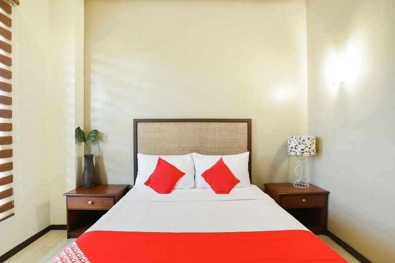 Hotel Oyo 425 Residences By Sirc