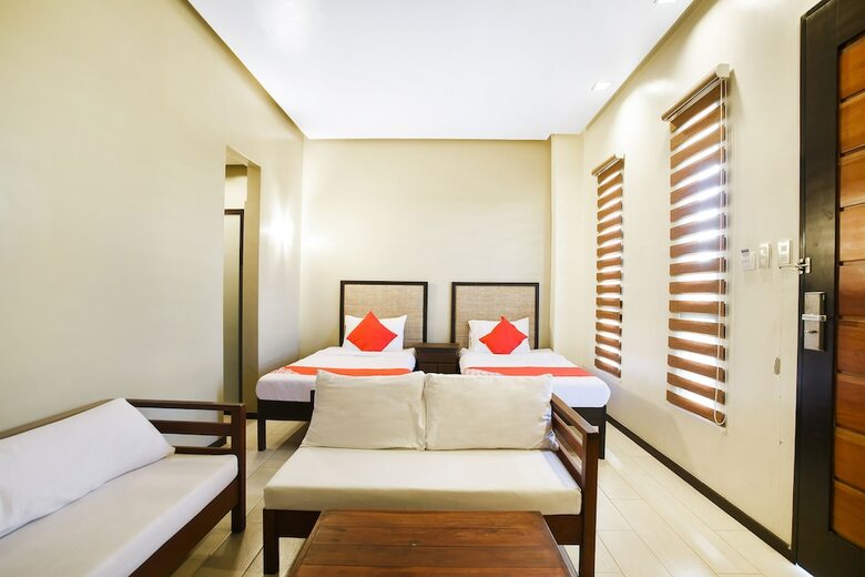 Hotel Oyo 425 Residences By Sirc
