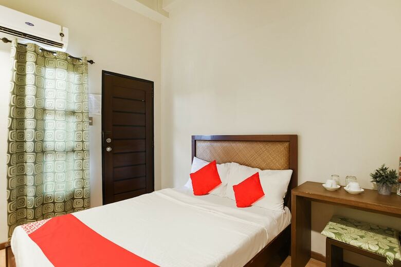 Hotel Oyo 425 Residences By Sirc