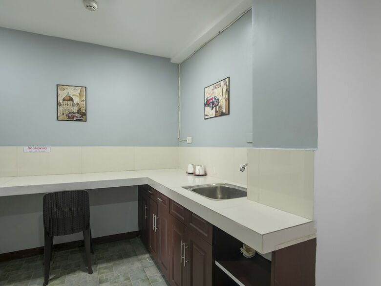 Hotel Oyo 549 Sajj Bldg
