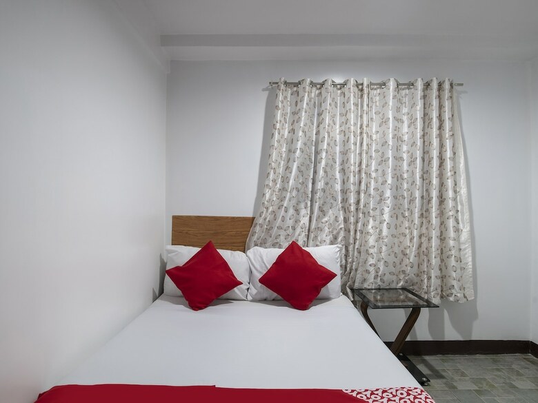 Hotel Oyo 549 Sajj Bldg